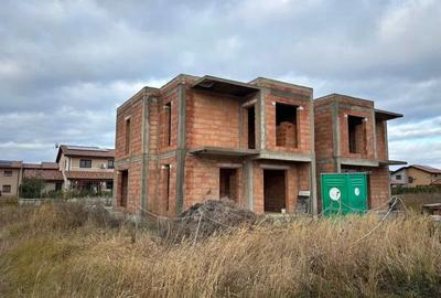 Casa la rosu Sacalaz, comision 0% - 5