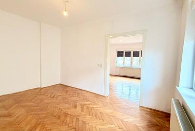 Apartament cu 2 camere, cartier Andrei Mureșanu, zona Piața Engels. - 4