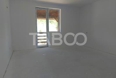 Duplex de vanzare 150 mp P+1E 4 camere 145 mp teren liber Cisnadie - 2