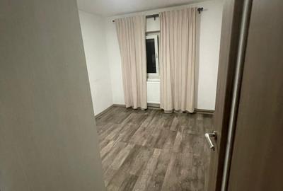 Apartament 3 Camere Decomandat, 80 mp, Etaj 2 - Zona Clubul Sportiv, Târgoviște - 9