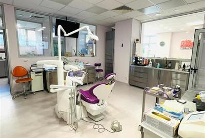 VANZARE SPATIU COMERCIAL Traian Mosilor Stradal Parcare proprie 0 Comision - 21