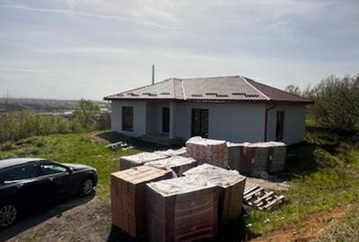 TAUTII DE SUS, casa pe 1 nivel 150mp -semifinisata, 5ari teren ! - 10