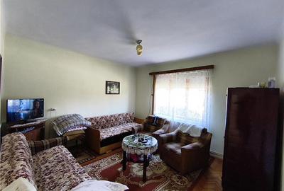 Casa pe un nivel renovata,curte individuala teren 780mp - 5