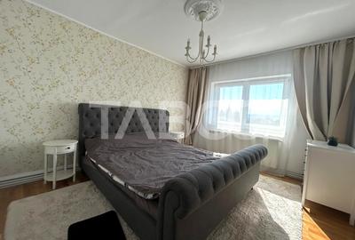 Apartament cu 3 camere decomandat, mobilat în Turnișor