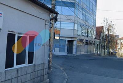 Spatiu comercial 117mp - vitrina stradala, zona cu vad excelent - Centru - 1