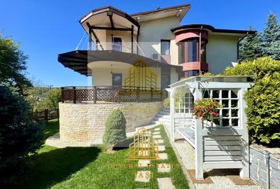Casă individuală cu 5 camere în Bucium