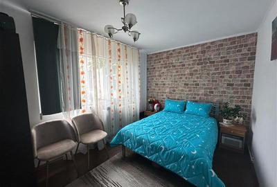 Apartament 3 camere de vanzare Podul de Piatra - 1
