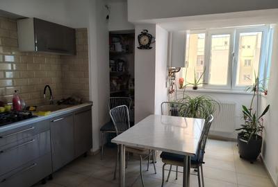 4 camere Mosilor centrala proprie, decomandat - 5