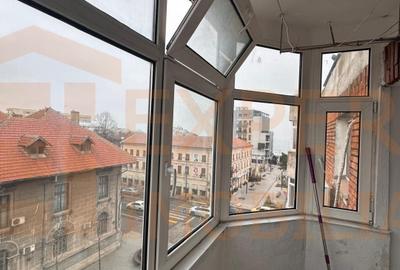 Apartament 3 camere de inchiriat, in zona Centrala -  vedere catre Blvd Mircea - 17