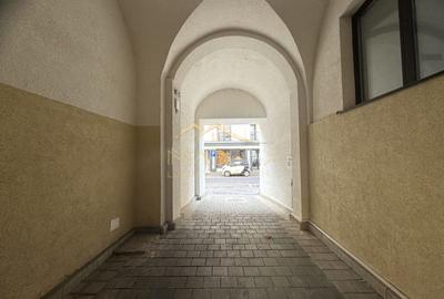 Spatiu de birouri *3 camere* / Cladire Istorica stil Brancovenesc / Universitate - 32