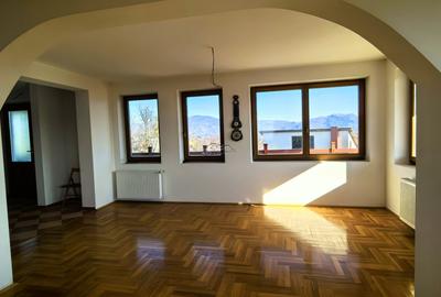 Vila/Pensiune 620mp  , teren generos 3862mp , priveliste de top , neopturata - 4