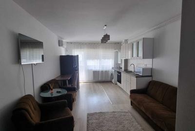 Apartament cu 2 camere semidecomandat, mobilat în Titan