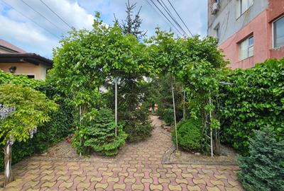 De vanzare-Vila spatioasa cu gradina si foisor-oaza de liniste - 15