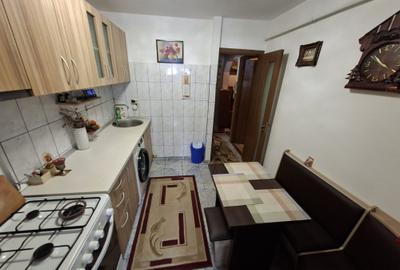 Apartament cu 2 camere decomandat, zona Nicolina - 5