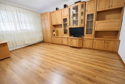 Camin primitor si luminos, decomandat, etaj intermediar,  Astra, Brasov. - 1