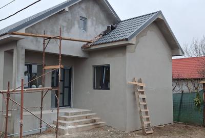 Vindem casa in Navodari - 1