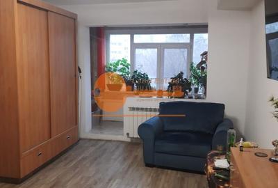 Apartament cu 2 camere decomandat în Păcii