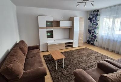 Apartament cu 3 camere decomandat, mobilat în Nerva Traian
