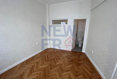 Apartament cu 2 camere de vanzare - bloc SCALA - 4