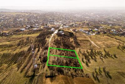 RECO Teren  intravilan- panorama asupra orasului -str. Caisilor - 5