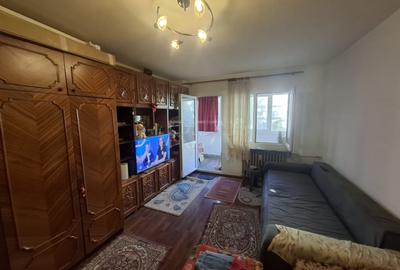Apartament cu 2 camere semidecomandat, mobilat în Lujerului