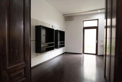 De vanzare Cladire bloc Istoric Central Arad D+P+E+M curte proprie - 5