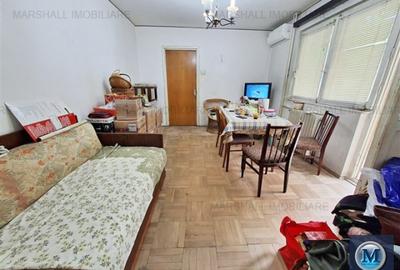 Apartament cu 3 camere semidecomandat în Nord