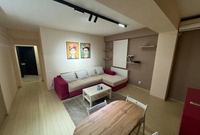 Apartament cu 2 camere semidecomandat, mobilat în Decebal
