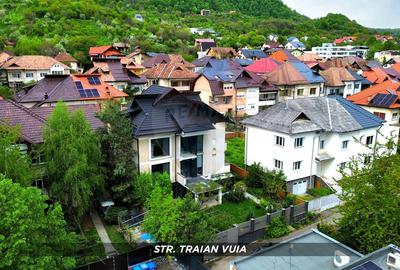 Vă propunem spre vânzare o proprietate spațioasă - 7