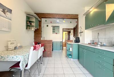 Apartament cu 3 camere de vanzare - Zona Soarelui - 10