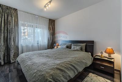 Apartament cu 3 camere decomandat, mobilat în Central