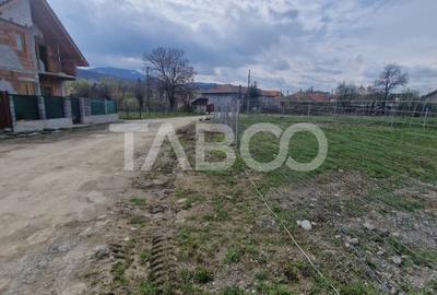 Teren intravilan cu utilitati 464 mp front 27 ml pentru casa Talmaciu - 4