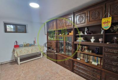 Casa cu 5 camere, 200mp, Centru - 12