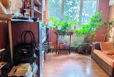 Apartament 3 camere decomandat Berceni - 1