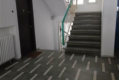 Apartament 3 camere spațios Metrou Dristor - 1