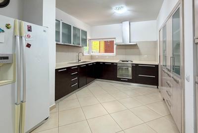 Pipera: Vila spatioasa cu 5 dormitoare si o curte de 350 mp ! - 23