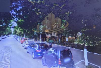 Apartament cu 2 camere semidecomandat în Tei