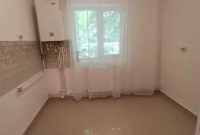 Apartament 2 camere, decomandat, zona Tatarasi - 4