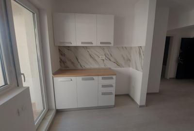 Apartament cu 2 camere semidecomandat în Berceni