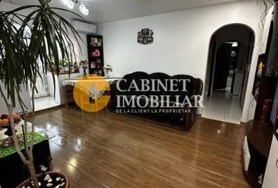 Apartament cu 3 camere semidecomandat, mobilat în Alexandru cel Bun
