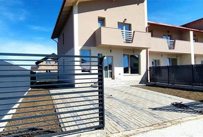 Casă cu 4 camere în Valea Lupului