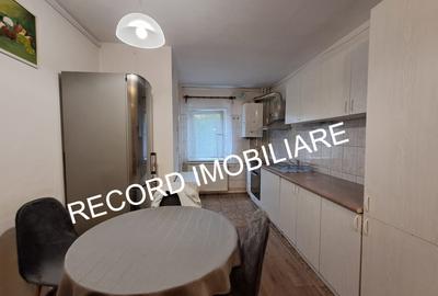 Apartament 4 cam,2 bai, 2 balcoane, etaj 2 Zorilor zona Sigma - 2