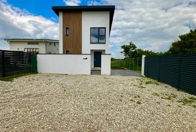 Casa cu vedere la lac -  4 Camere - Teren 476 mp - Calea Bucuresti - Vidra - 2