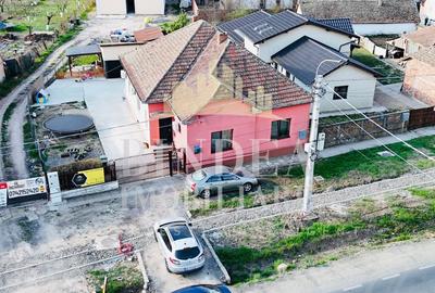 Casa pe principala in Giarmata  737mp teren - 1