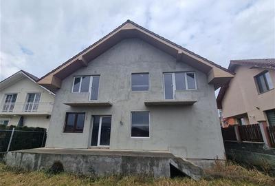 Casă individuală cu 4 camere în Sâncraiu de Mureș
