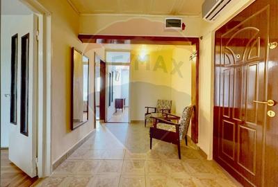 Apartament cu 3 camere de vânzare în zona Aradului - 2