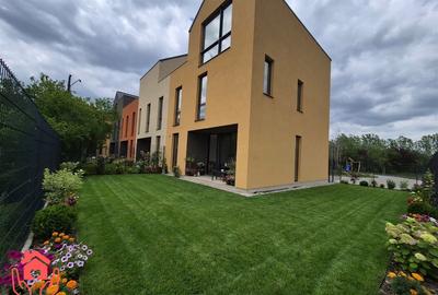 METROU LAMINORULUI (The Meadows)- Vila cu vedere catre lac, ne/mobilata luxury! - 6