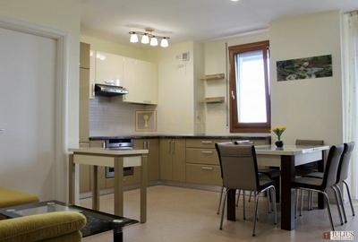 La prima inchiriere, Ultracentral - Fructus Plaza. - 1