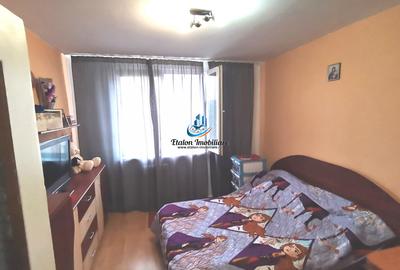 Apartament cu 3 camere decomandat în Calea Romanului