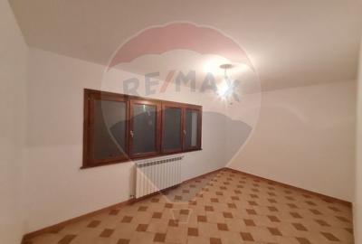 Spațiu de inchiriat in zona centrala - 1